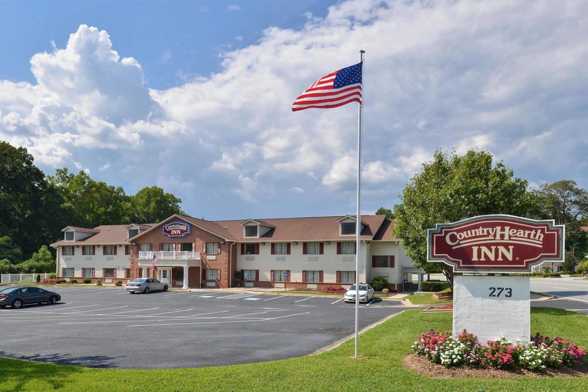 Country Hearth Inn-Toccoa Exterior photo